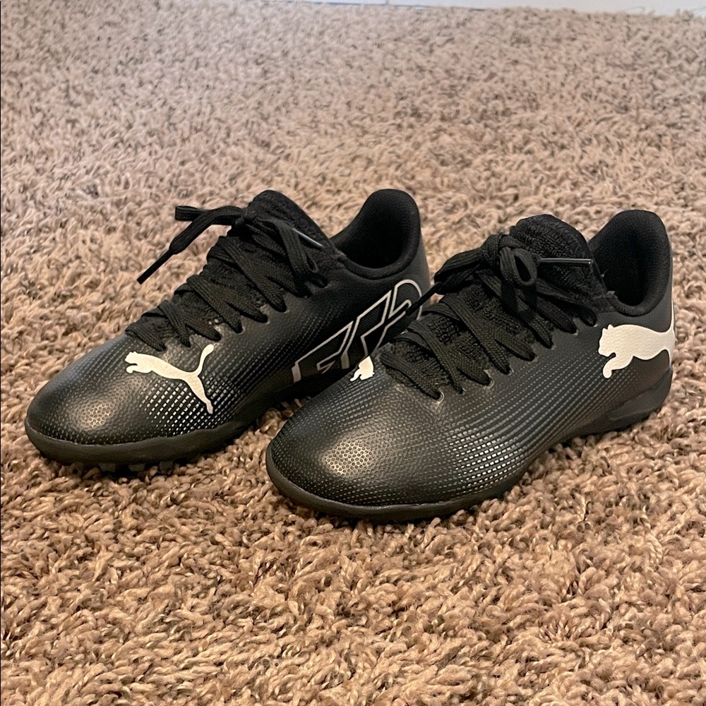 🎉HP🎉 PUMA Kids’ Future Play Turf Training Shoes